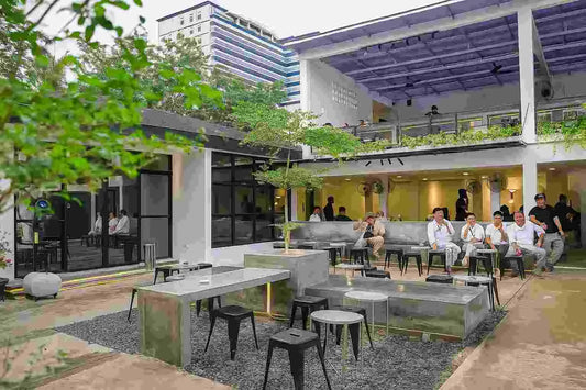 Cafe di Cempaka Putih
