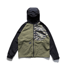 Load gambar ke Gallery FOOM x Dominate - Camo Alpha Jacket | Liquid Vape Terenak dan Pods Vape Terbaik | FOOM